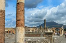 Full-day Naples and Pompeii guided tour with lunch