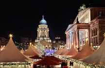 Private Berlin Christmas walk with Räuchermännchen magic