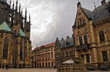 Prague sightseeing bus tour and guided castle walk
