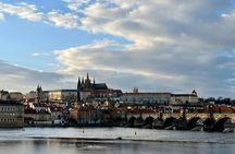 Prague sightseeing bus tour and guided castle walk
