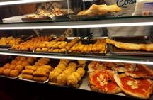 2-hour guided walking food tour in Naples