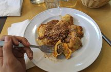 Traditional food tour in Lucca
