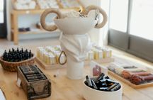 Snacking experience in lavender fields in Aix-en-Provence