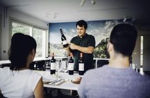 Tour and wine tasting at a family-run organic winery in Tuscany