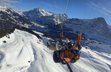 Tandem paragliding tour over Mürren Lauterbrunnen Valley