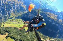 Tandem paragliding tour over Mürren Lauterbrunnen Valley