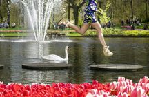 Schiphol airport shuttle and entry to Keukenhof with flexible return