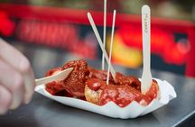 Food and history guided walking tour in East Berlin