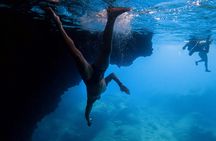 Private kayaking tour to Skorpios and Madouri islands from Lefkada