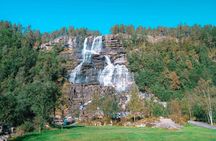 UNESCO fjord cruise with Flåm and Stegastein guided tour with lunch