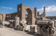 Pompeii and Sorrento full-day guided tour from Naples