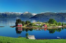 Hardangerfjord and waterfalls guided tour with lunch