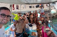 Private boat tour in Terrasini with aperitif and lunch on board