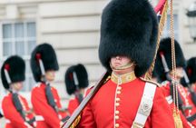 Guided tour of British royal tradition in London