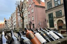 Polish wine tour and tasting with local bites experience in Gdańsk