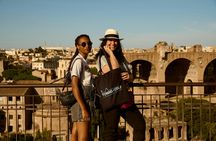 1-hour Colosseum guided tour in a small group