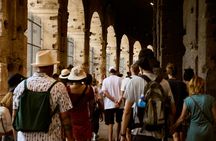 1-hour Colosseum guided tour in a small group
