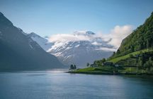 Self-guided Ålesund to Geiranger fjord tour with return
