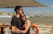 Bordeaux farmers market tour and gourmet river cruise