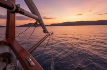 Aperitif on a sailing ship to La Pelosa from Stintino