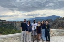 Full-Day Trip to Meteora from Athens with Lunch and Guided Tour