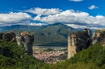 Full-Day Trip to Meteora from Athens with Lunch and Guided Tour