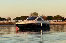 Yacht tour along the Tagus River in Lisbon with drinks and snacks