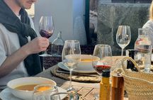 Exclusive Douro Valley lunch with estate wine pairings