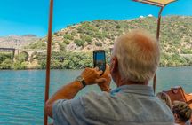 Douro half-day tour with wine, boat trip and viewpoint