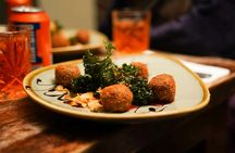 Old town food and drinks guided tour in Edinburgh