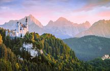 Neuschwanstein Castle guided tour with hiking experience from Munich