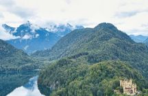 Neuschwanstein Castle guided tour with hiking experience from Munich