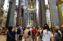 Barcelona full-day tour with Sagrada Familia skip-the-line entry