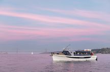 Lisbon premium boat experience at sunset with DJ