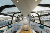 Lisbon premium boat experience at sunset with DJ