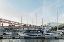 Lisbon private boat rental with live DJ and open bar
