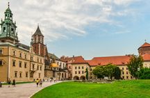Family-friendly private tour through Kraków's Old Town and legends