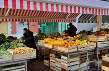 Gourmet and history guided walking tour with tasting