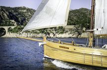 Sailing tour across Marseille's Calanques with onboard dining