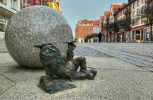 Discover the Wrocław Dwarfs on a family-friendly private tour