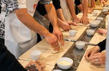 1-hour pizza making class in Rome