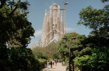 Gaudí express tour with priority access