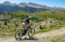 Easy guided mountain bike tour with lunch in the Alps from Claviere