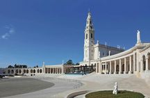 Guided tour of Óbidos, Nazaré and Fátima from Lisbon