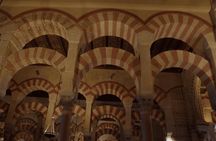Córdoba Highlights Walking Tour with Entrance Tickets to the Monuments