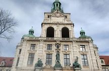 Munich's private sightseeing guided tour by limousine