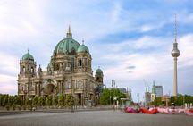 Guided photo tour of Berlin's landmarks with local photographers