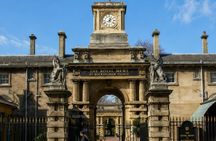 The Royal Mews at Buckingham Palace ticket, city audio guide and eSIM