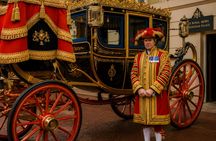 The Royal Mews at Buckingham Palace ticket, city audio guide and eSIM