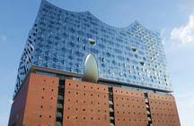 Private Elphi Plaza and HafenCity culinary tour